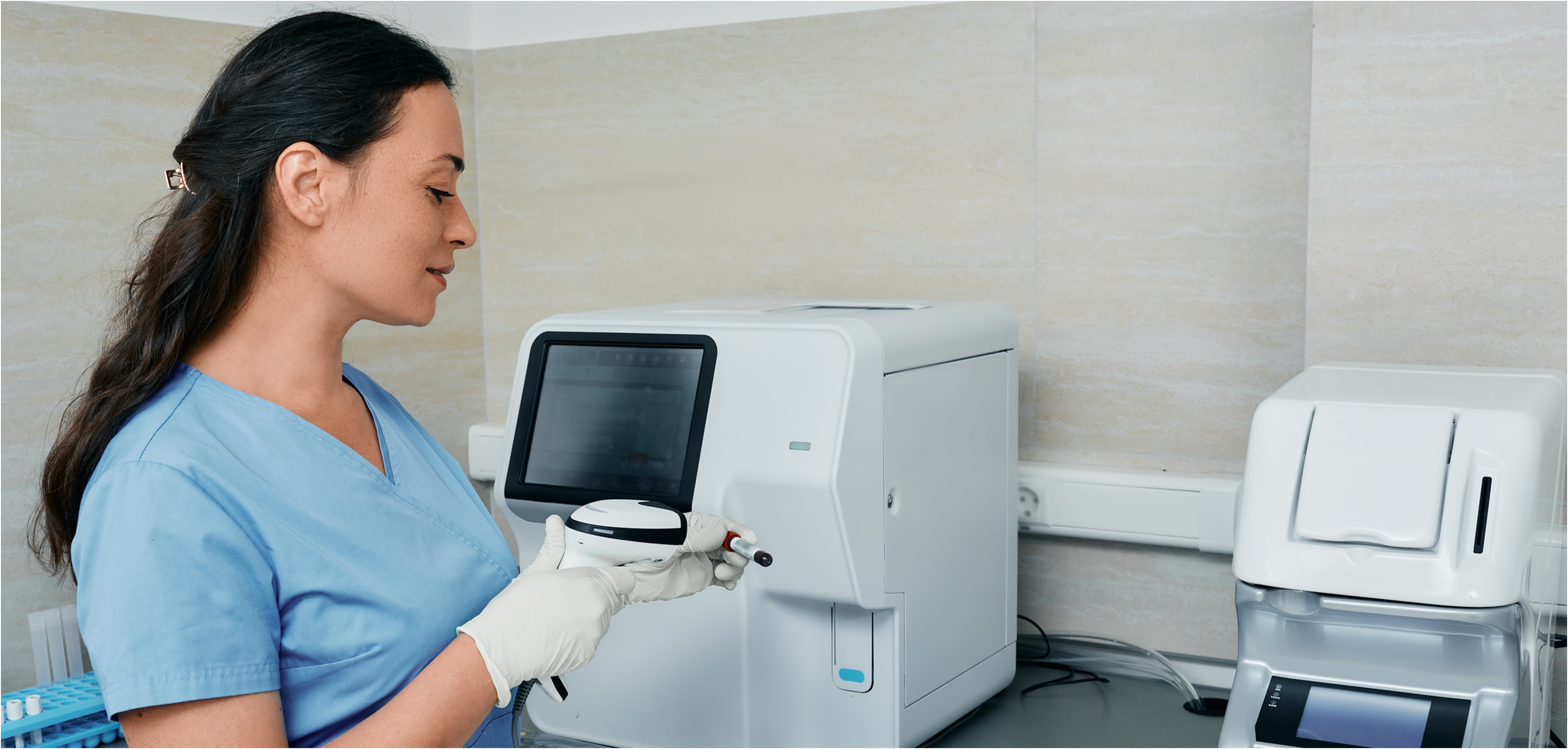 Clinical immunoanalyzer and Consummables authentication